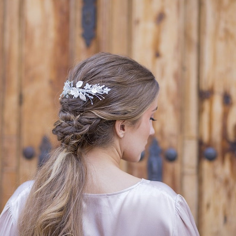 Peineta universe blanco y plata