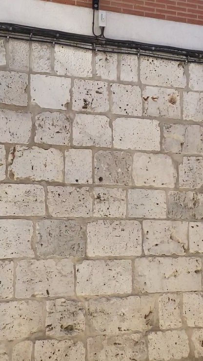 Diadema sorgo nevado con piedras blanco oro