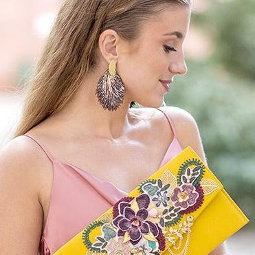 Pendeintes hoja de porcelana