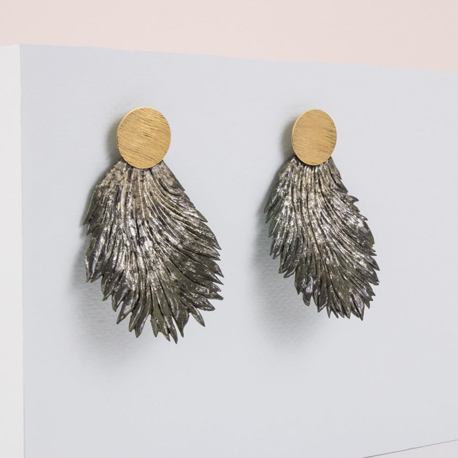 Pendeintes hoja de porcelana