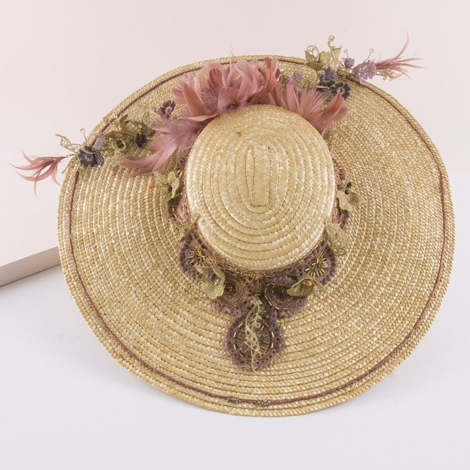 Pamela canotier mompox con plumas rosa y nude