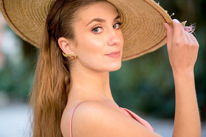 Pamela canotier mompox con plumas rosa y nude