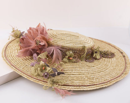 Pamela canotier mompox con plumas rosa y nude