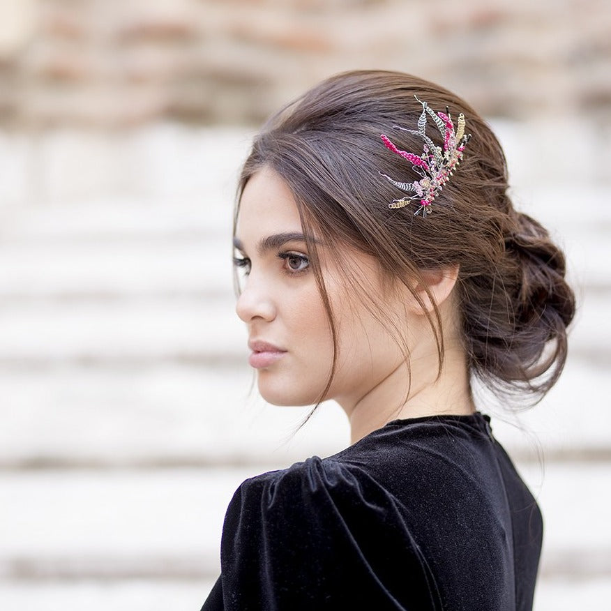 Peineta plata y fucsia