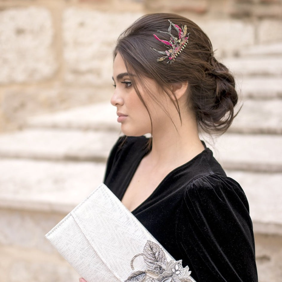 Peineta plata y fucsia