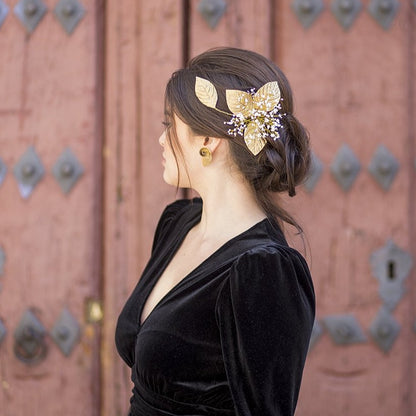 Tocado de porcelana flor aguacate dorado