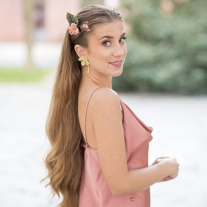 Peineta porcelana flor de tabaco coral y oro