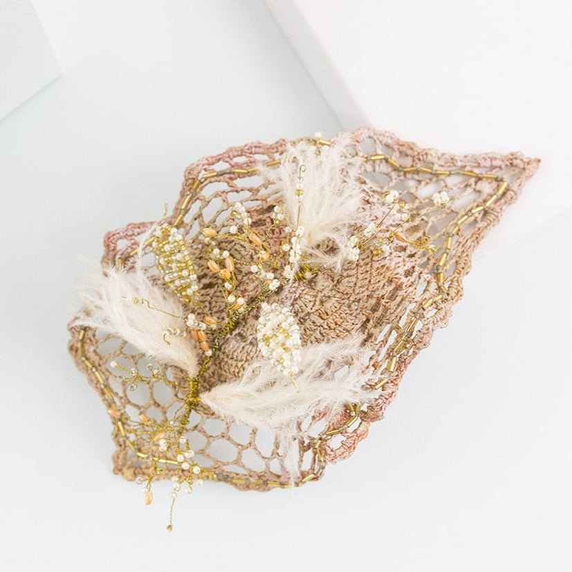 Tocado crochet soft coral