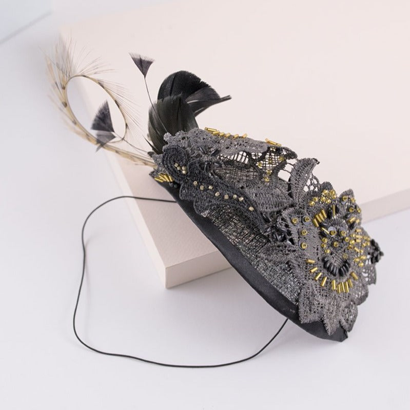 Alquiler de Tocado Tropic guipur negro