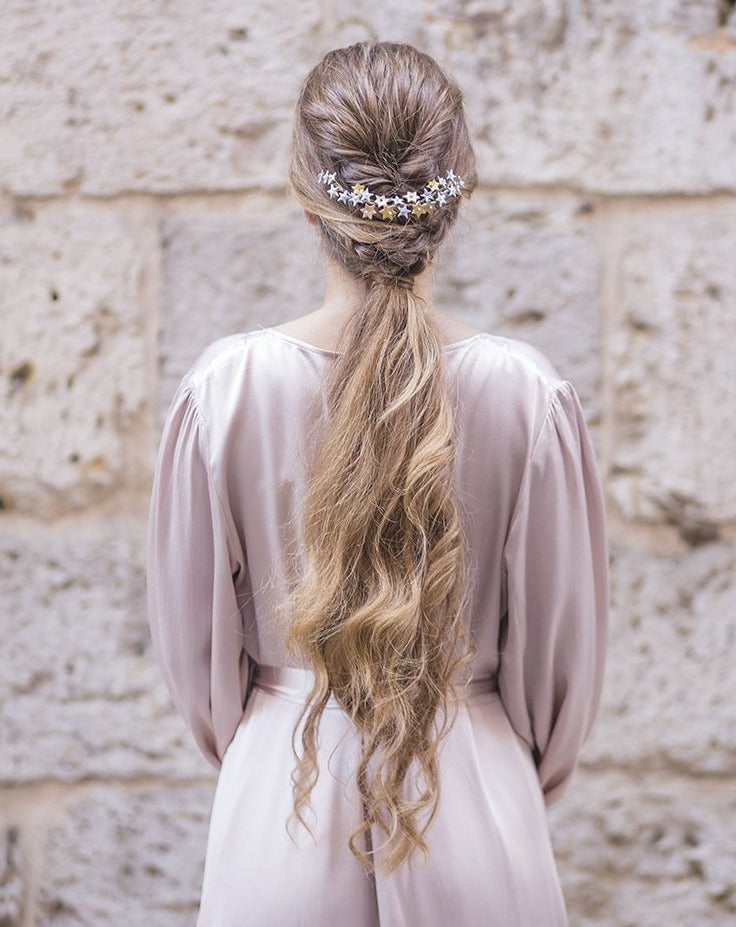 Tocado de porcelana estrellas oro y plata