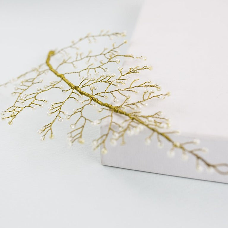 Tocado joya martinica oro y blanco