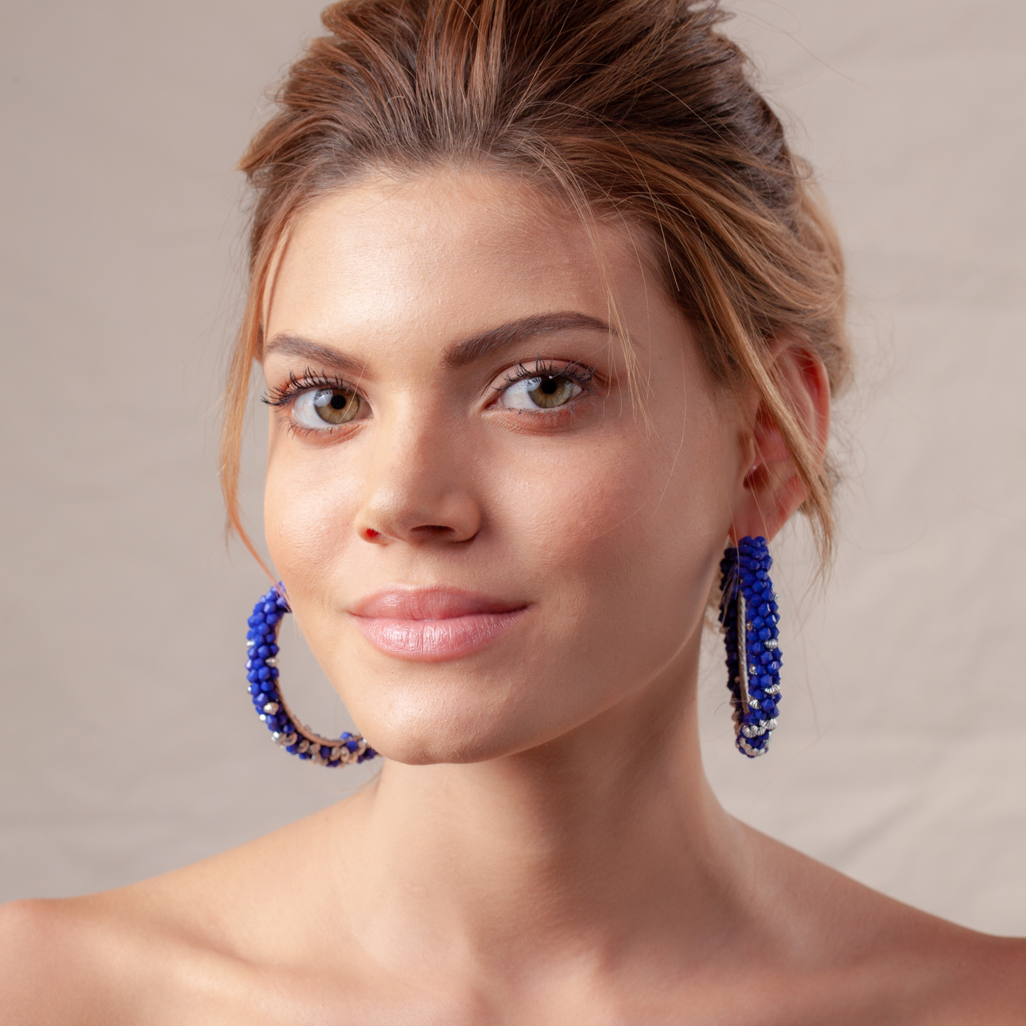 Pendientes aro CORAL tejidos azul y plata