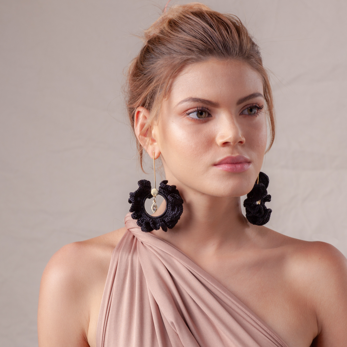 Pendientes SAN JOAQUÍN negro y oro